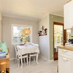 6 Person In Vaeggerlose Bøtø By